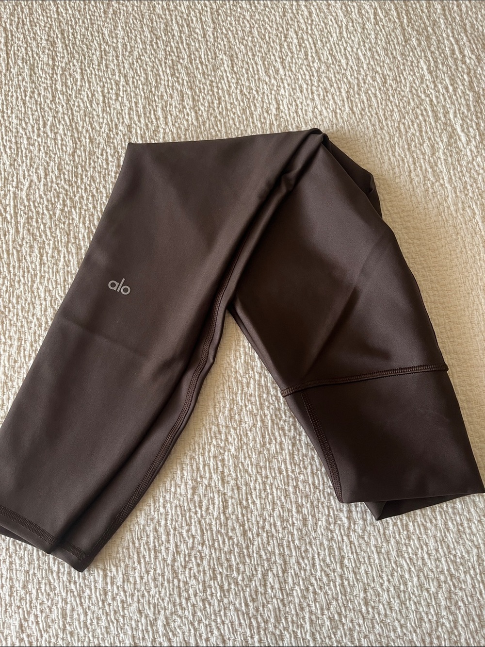 ALO Yoga Women’s Dark Brown Stretch Leggings